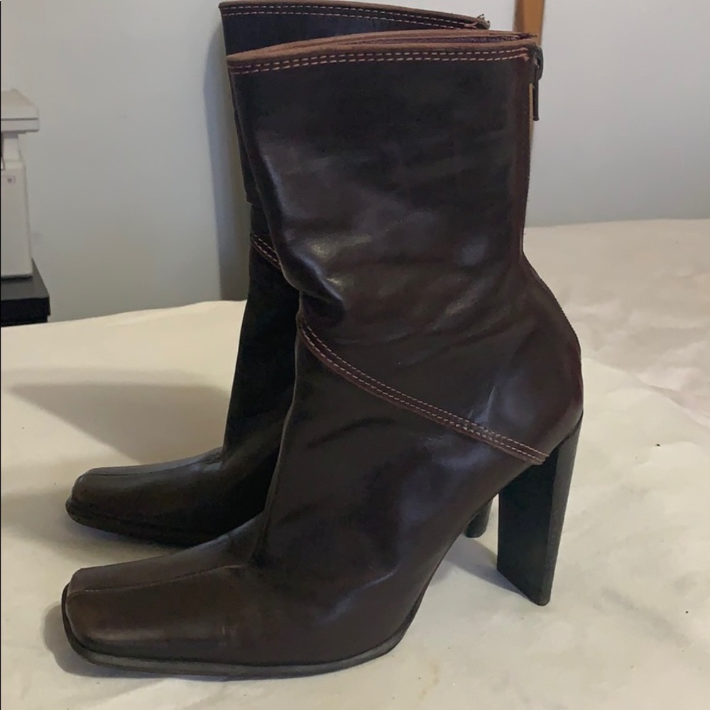 Boots - Picture 3 of 3